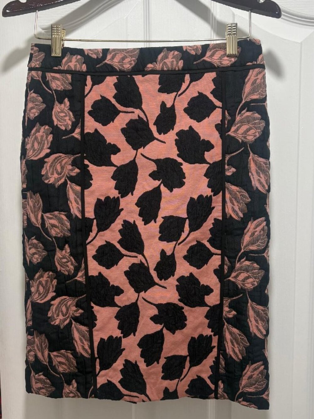Ann Taylor pink/navy blue skirt size 2